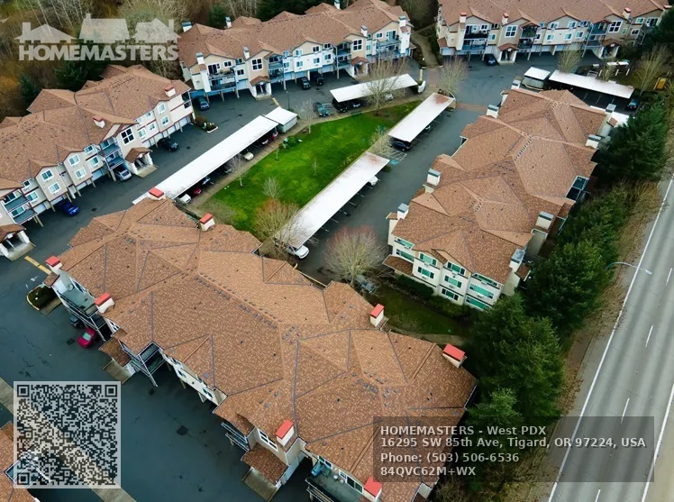 Need roof replacement in Portland? Home Masters provides trusted roofing services built to last.